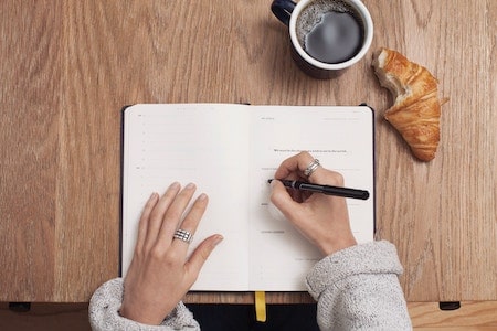 Keep a food journal to lose weight without exercise